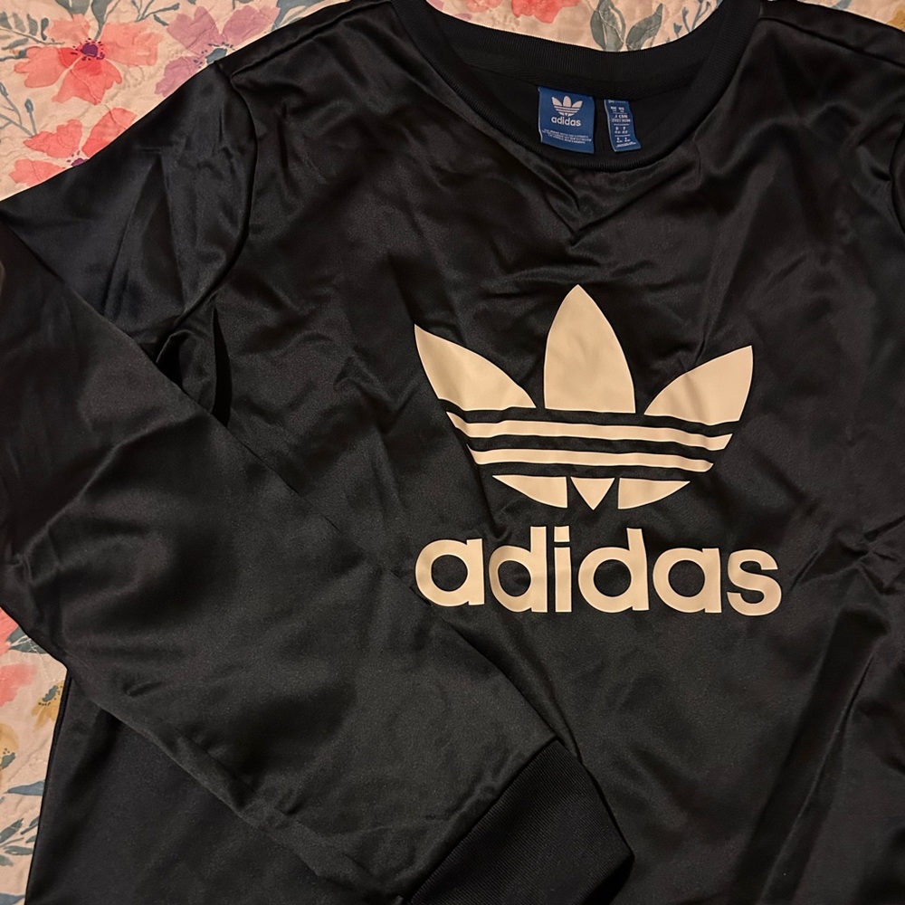 Adidas top - Picture 2 of 4